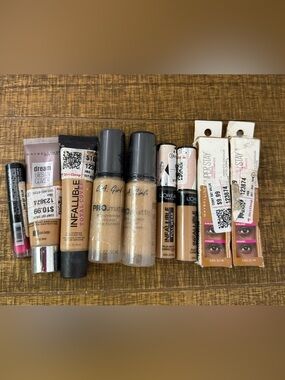 Maybelline Fit Me & Assorted Liquid Foundations - Beige/Tan Shades